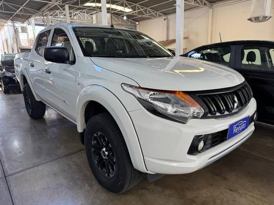 MITSUBISHI L200 TRITON 2.4 16V TURBO DIESEL SPORT GLS CD 4P 4X4 AUTOMÁTICO